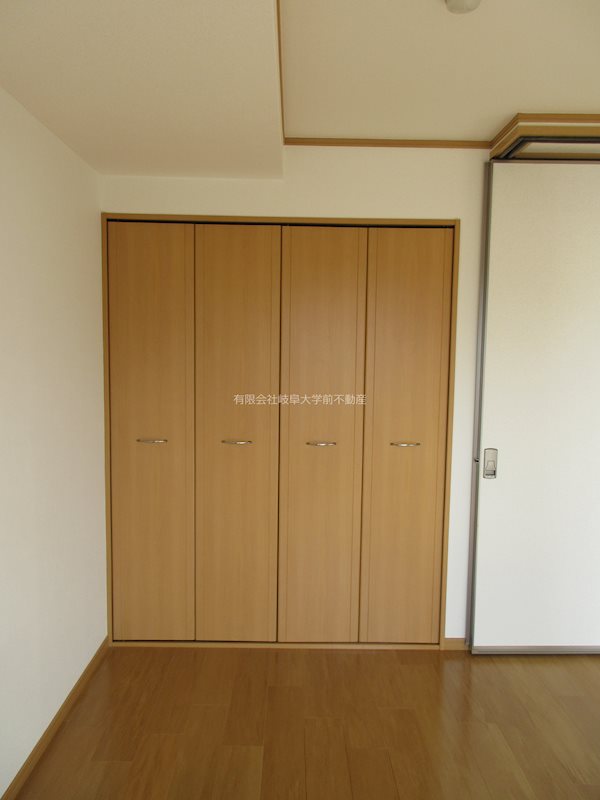 プラウ正木 収納