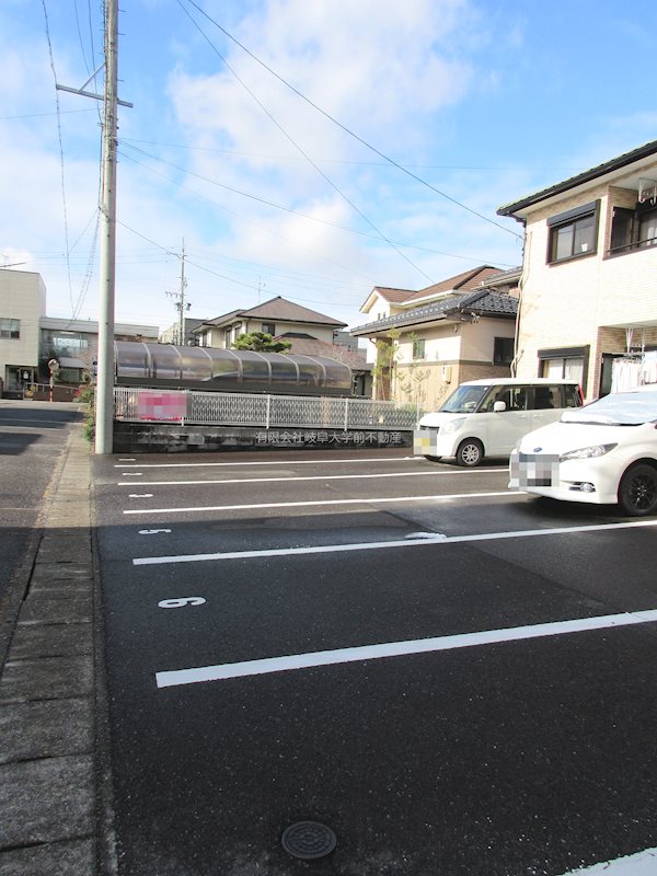 Fiore ciliegio 駐車場