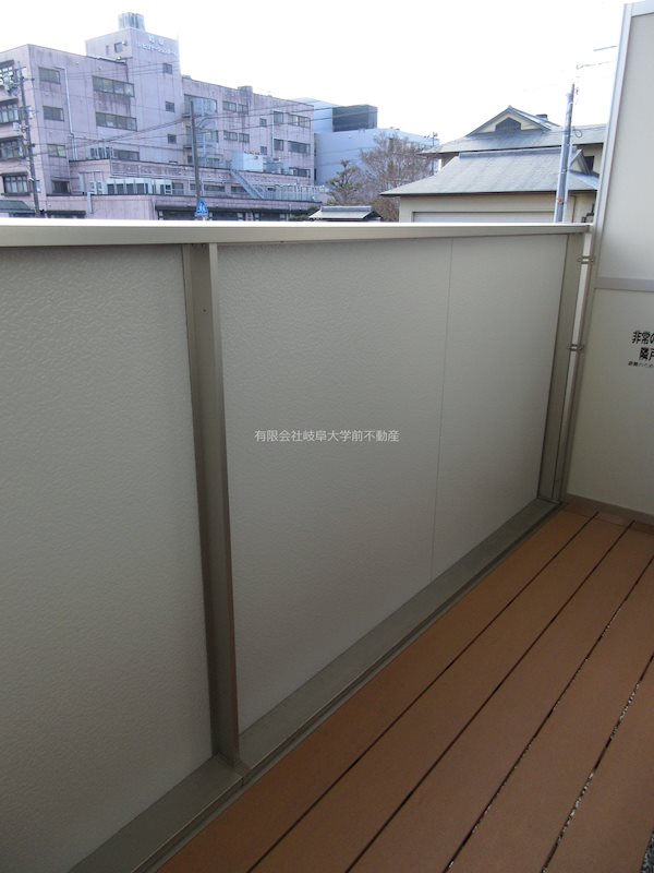 D-room South・North　D-room　South ベランダ