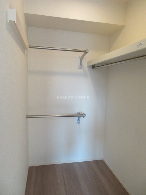 D-room South・North　D-room　South 収納