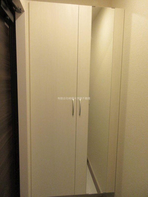 D-room South・North　D-room　South 収納
