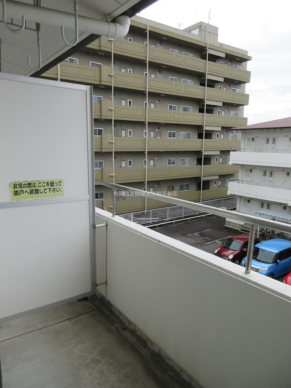 リズ　スクエア　南北棟 ベランダ