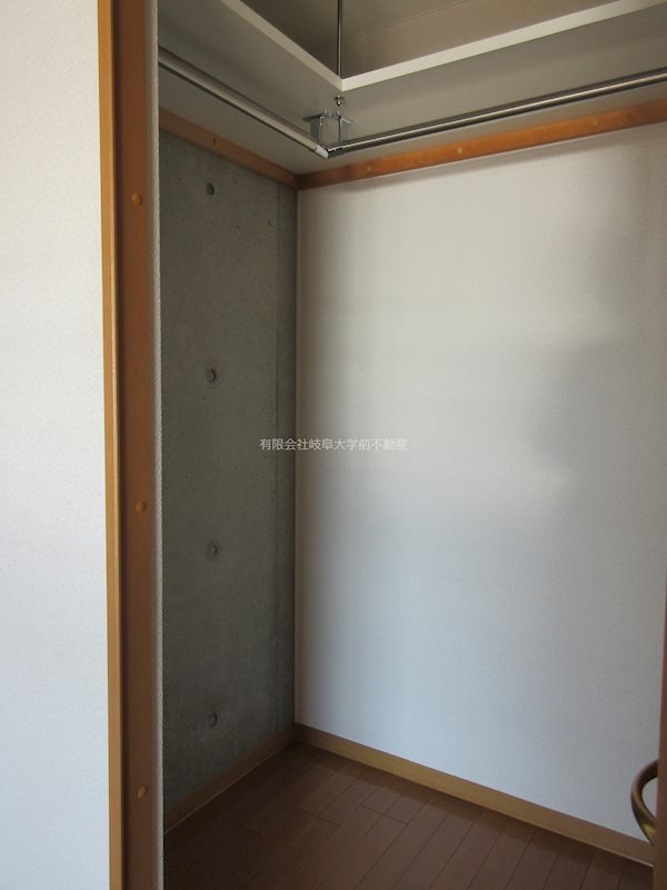 アルフォレスト折立 収納