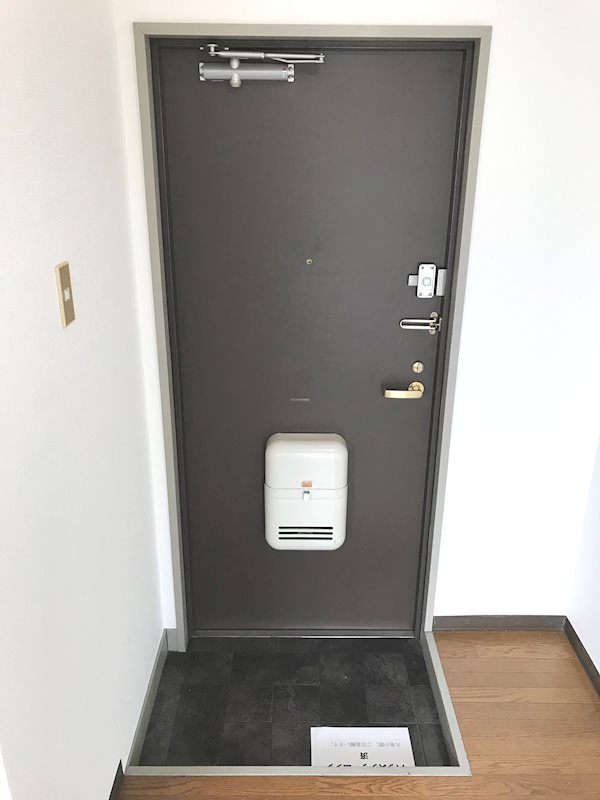 アワーハウス磯路弐番館　 玄関