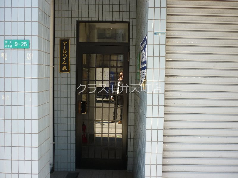 JPアパートメント港Ⅲ　 エントランス