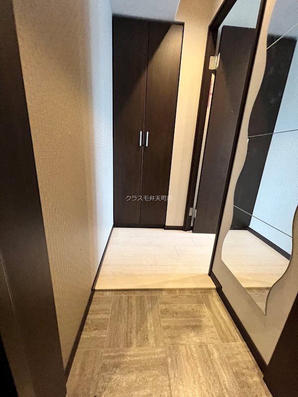 オルフェアXV番館 玄関