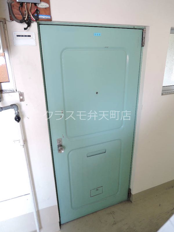 大阪府大阪市港区築港１丁目14-12 エントランス