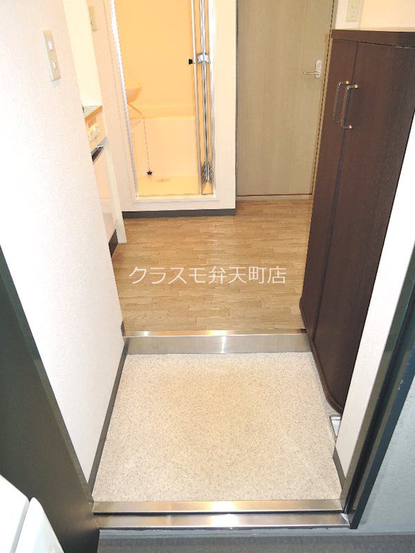 ラ・レジデンシアコモダ　 玄関
