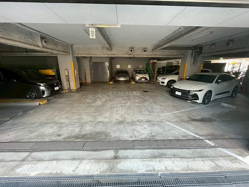 ドウェル倉本2 　 駐車場