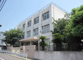 グリシーヌ弁天町　 小学校