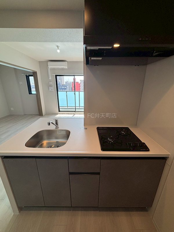 Louis Residence 弁天町 キッチン