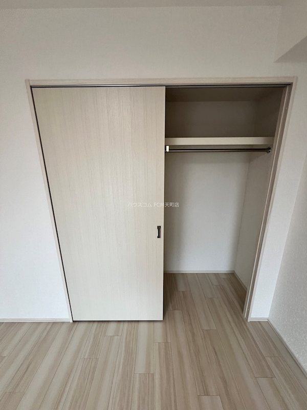 プレジオ弁天町　 収納