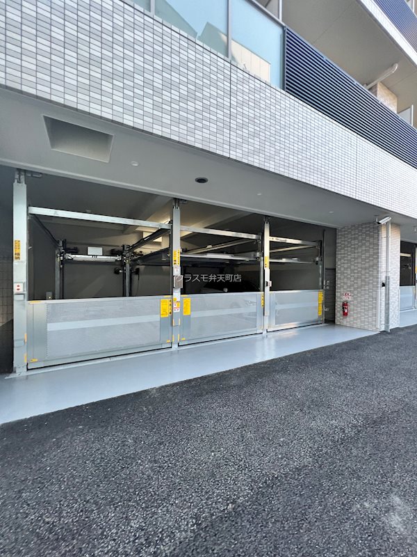 プレジオ弁天町ASIAN　 駐車場