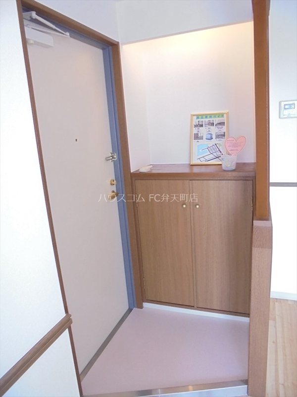 サンパレス弁天　 玄関