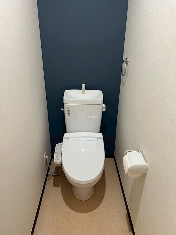 港区市岡2丁目戸建 トイレ