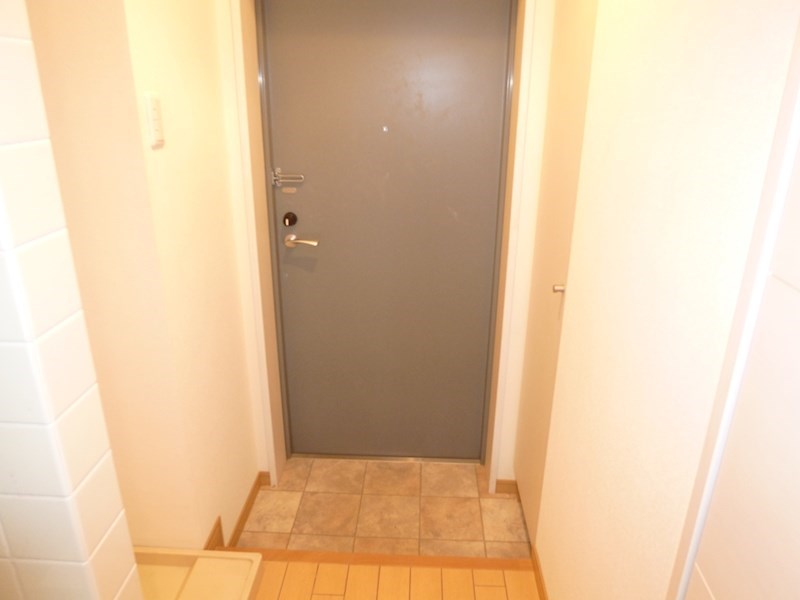 パルティール氷川台 玄関