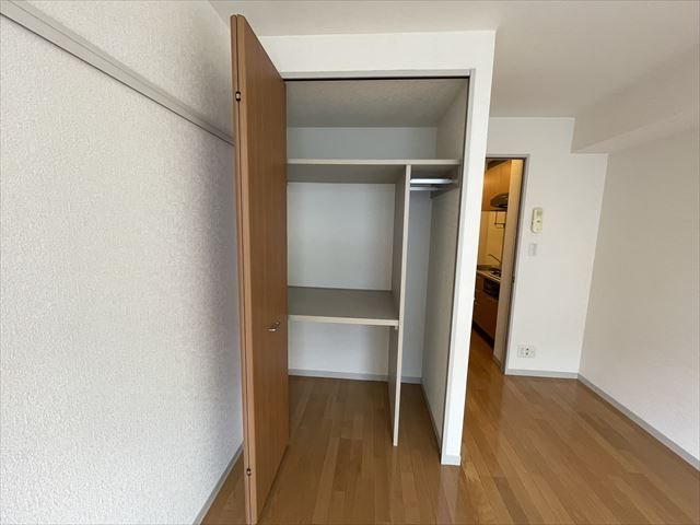 カマル・バスネ その他3