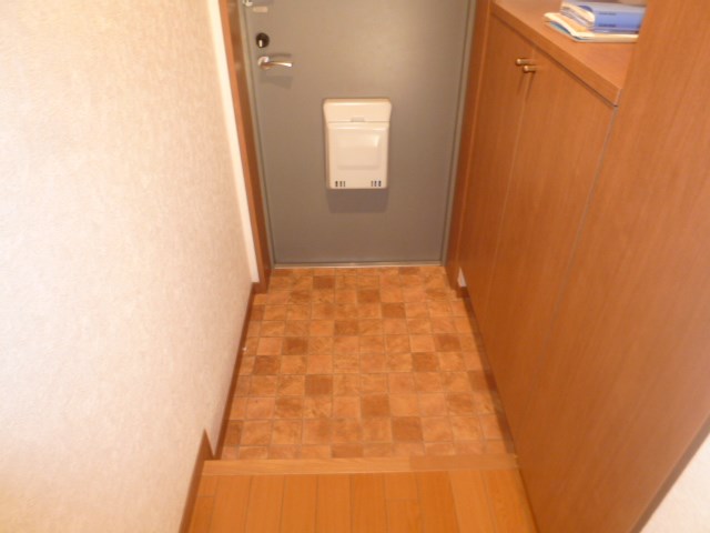 パルティール氷川台 玄関