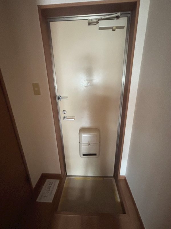 クリオ４２ 玄関