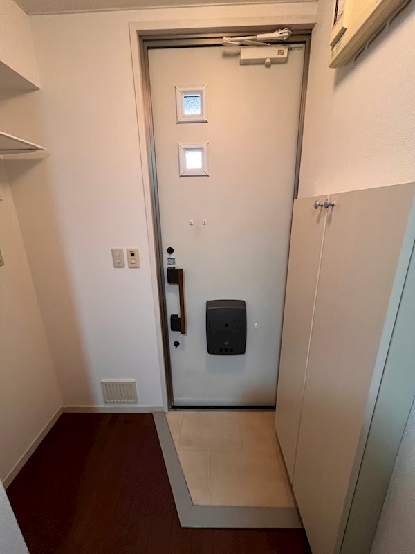 ザ ファースト プレイス  玄関