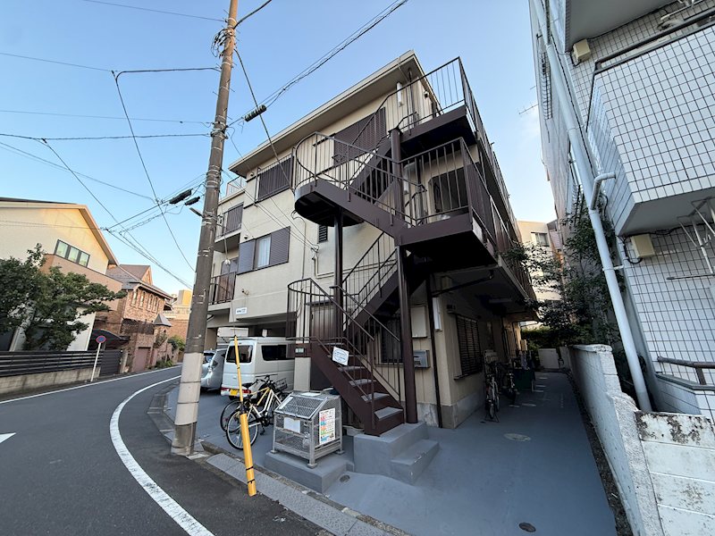 氷川台ロイヤルハイツ 203号室 外観