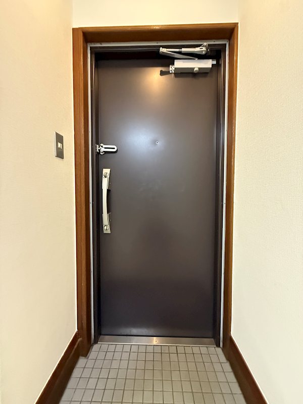 ヒルトップマンション 玄関