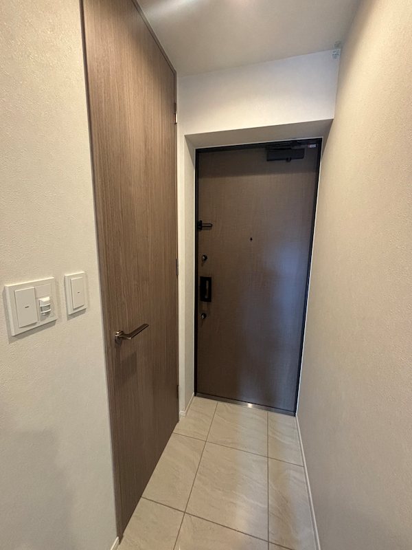 バウス氷川台 玄関