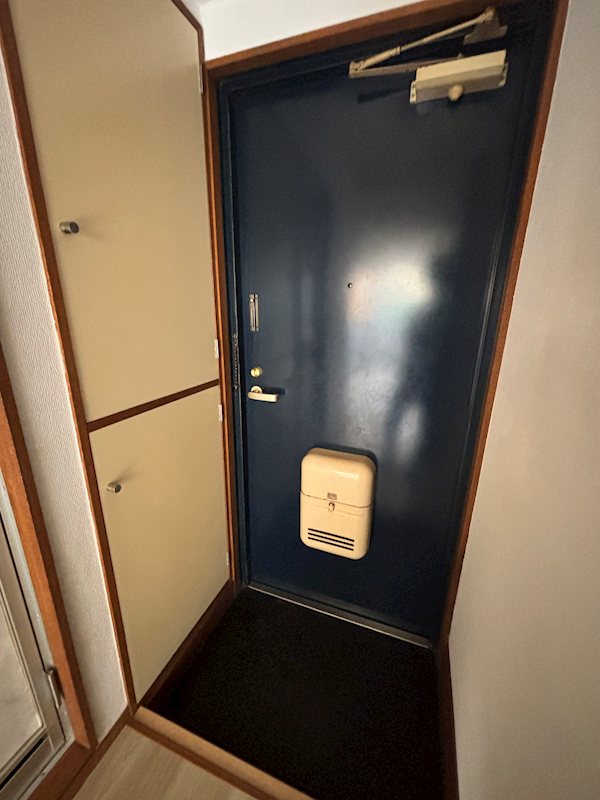 メゾンマルタ氷川台 玄関