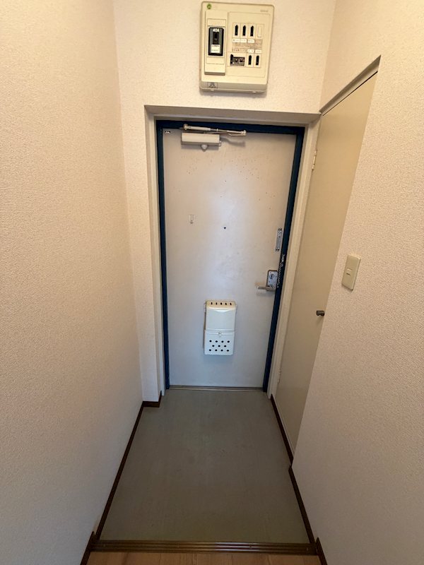 JLBグランエクリュ氷川台 玄関