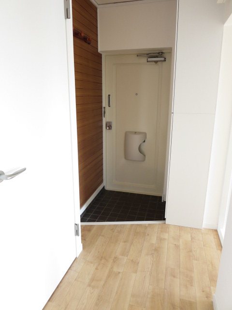 第１すずしろマンション 玄関