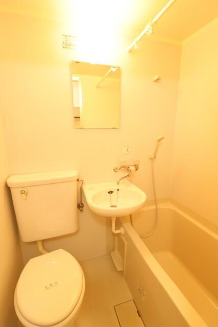 山口第2メタルメゾン 風呂画像