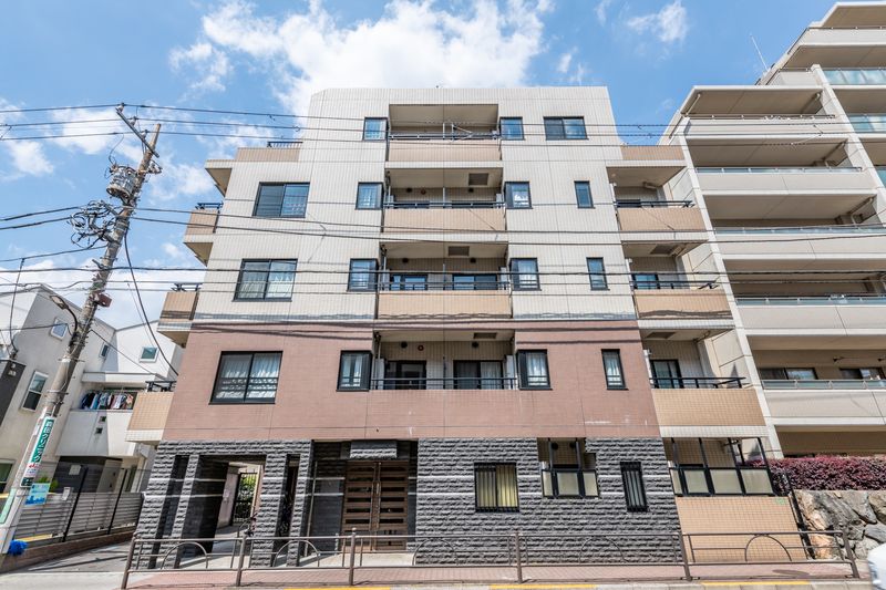 グラントゥルース氷川台 102号室 外観