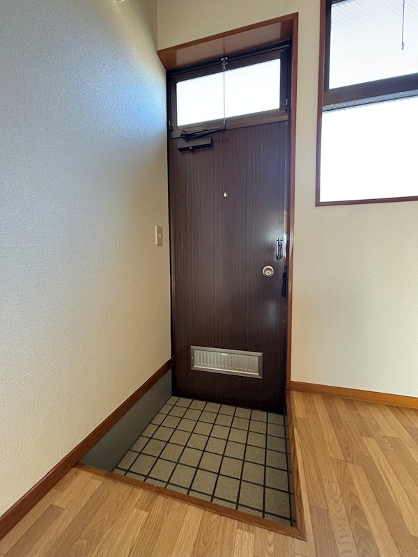 ニチユウサンハイツＥ棟 玄関