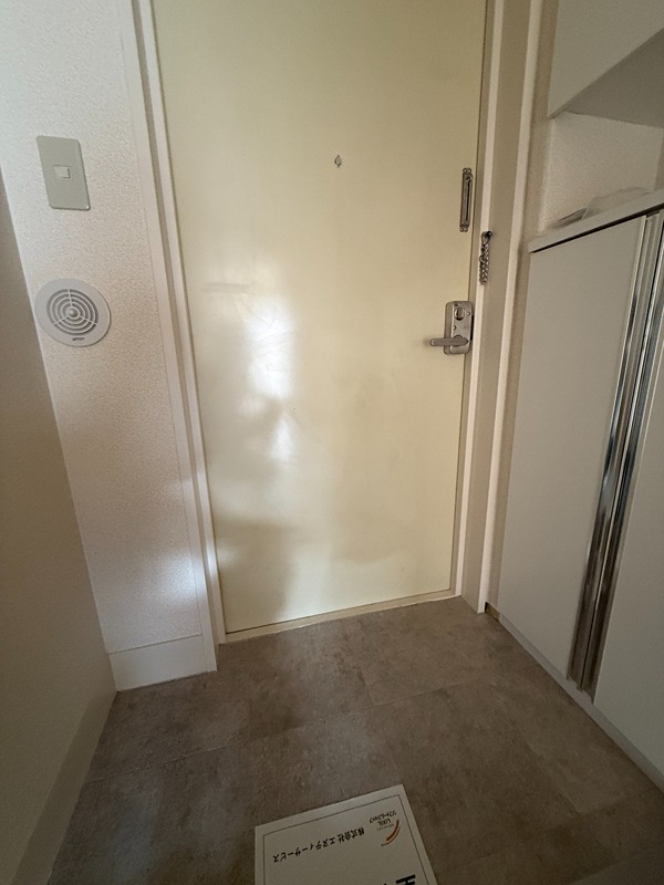 メゾン・ドール氷川台 玄関