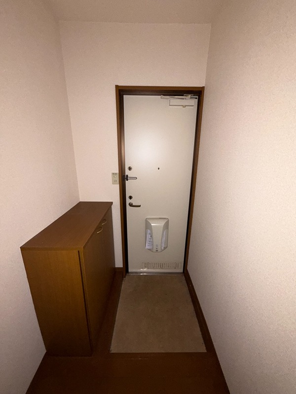 アルテミオ４３ 玄関