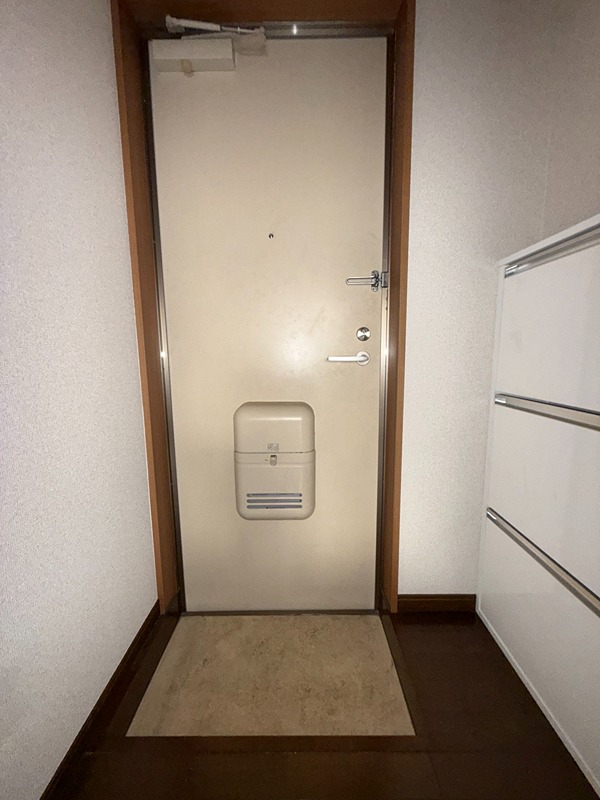 パオレ４３ 玄関