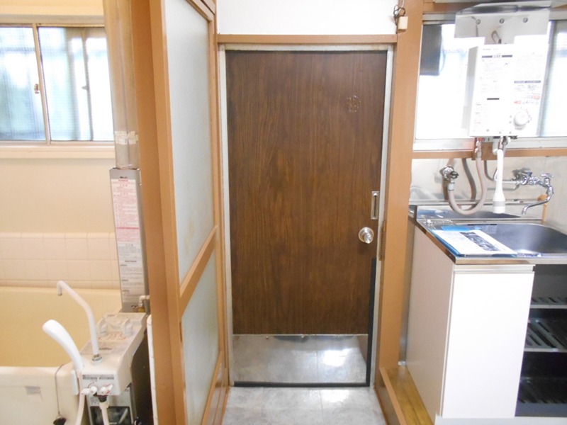 遠藤アパート 玄関