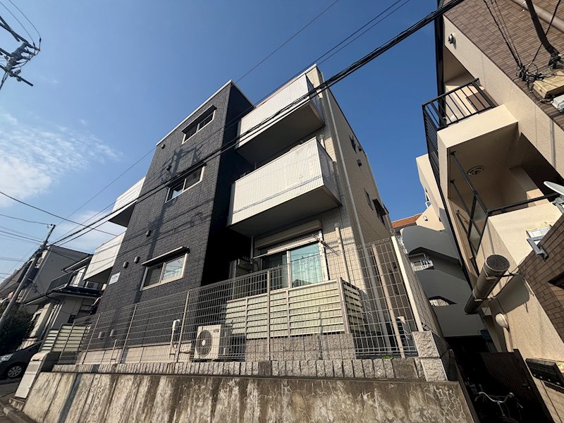 アース・クレスト 101号室 外観