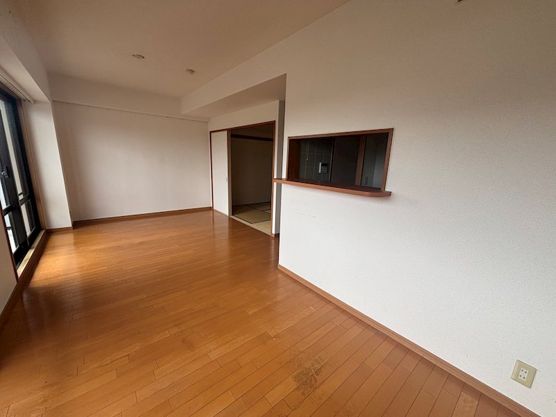 ラトアール平和台 リビング