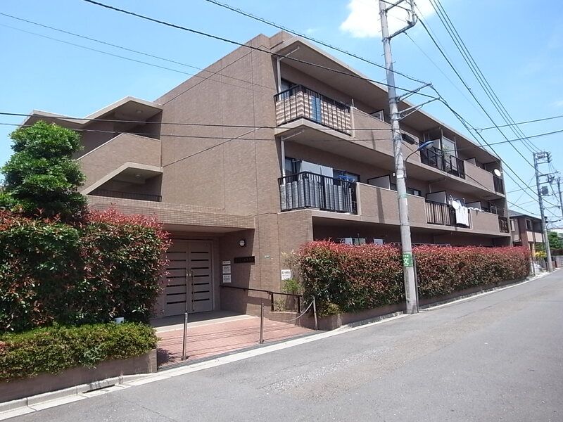 ラトアール平和台 302号室 外観