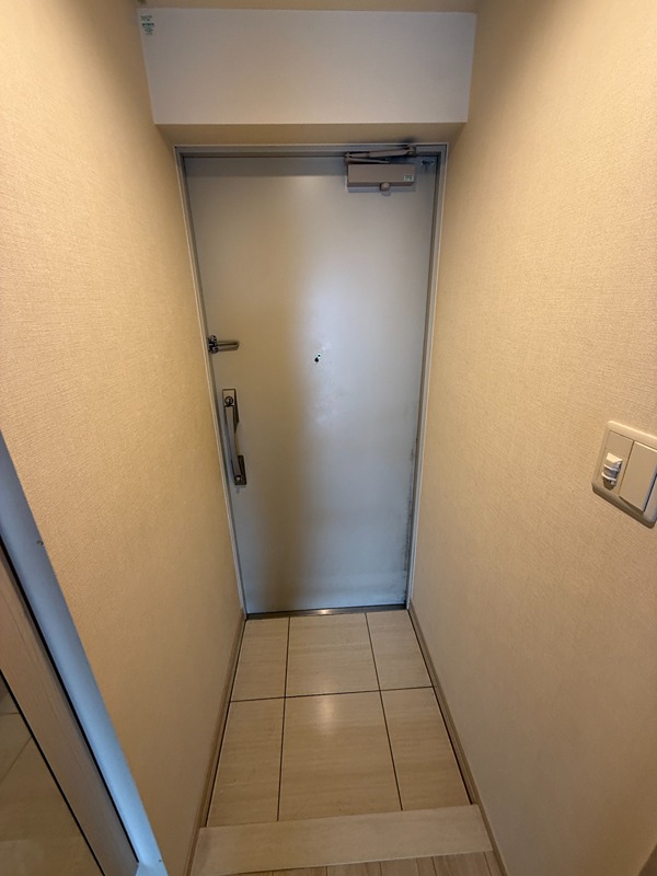 ラグゼナ平和台 玄関