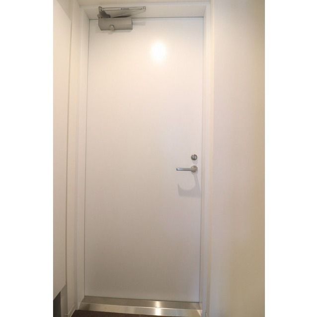 ＴＨＥ　ＲＥＳＩＤＥＮＣＥ　ＤＤＩ　ＮＥＲＩＭＡ 玄関