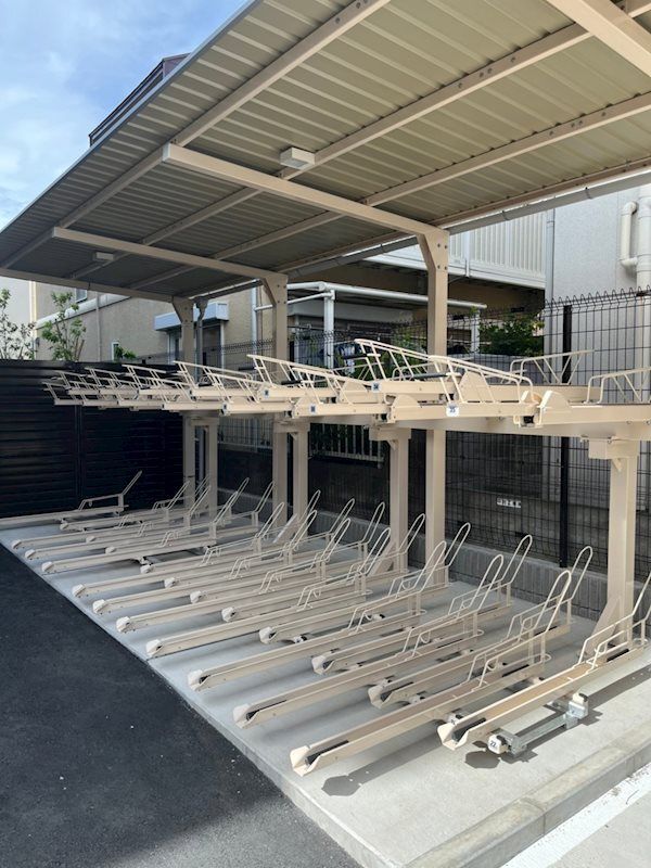 ステージファースト平和台 駐車場