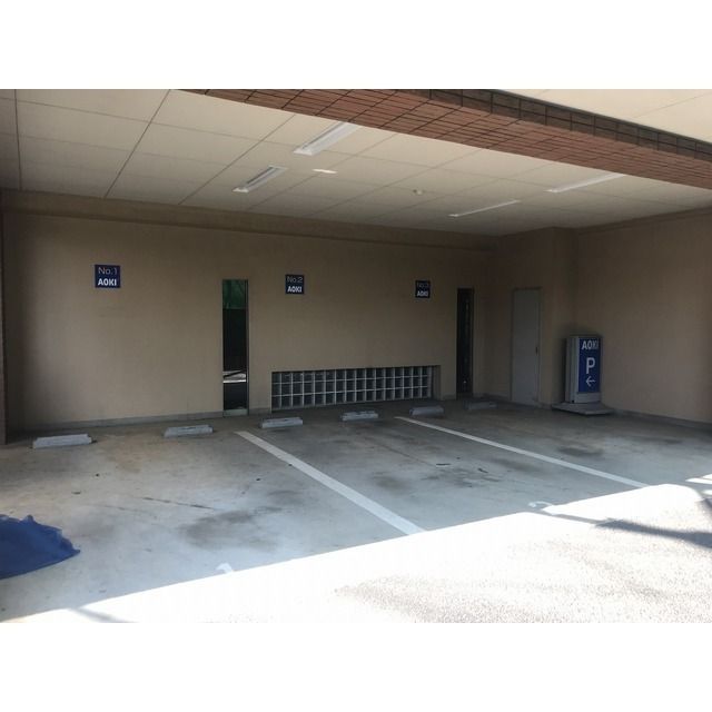 カーサ・プリモ 駐車場