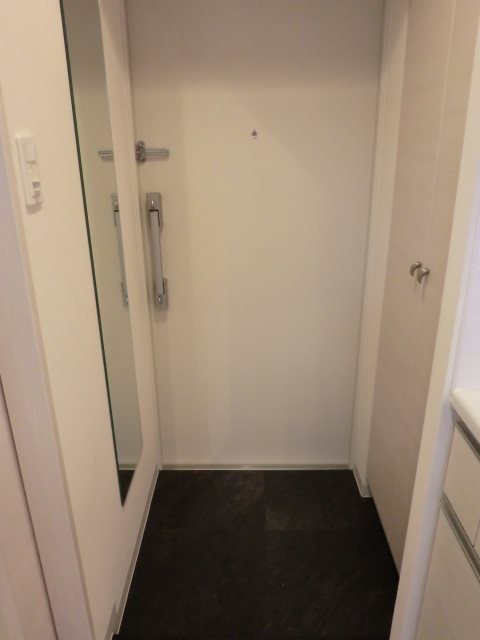 ZOOM浜松町 玄関