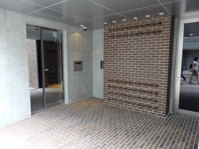 ZOOM九段下 エントランス