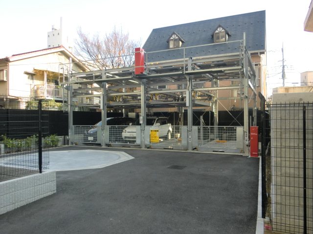 フェニックス川崎弐番館 駐車場