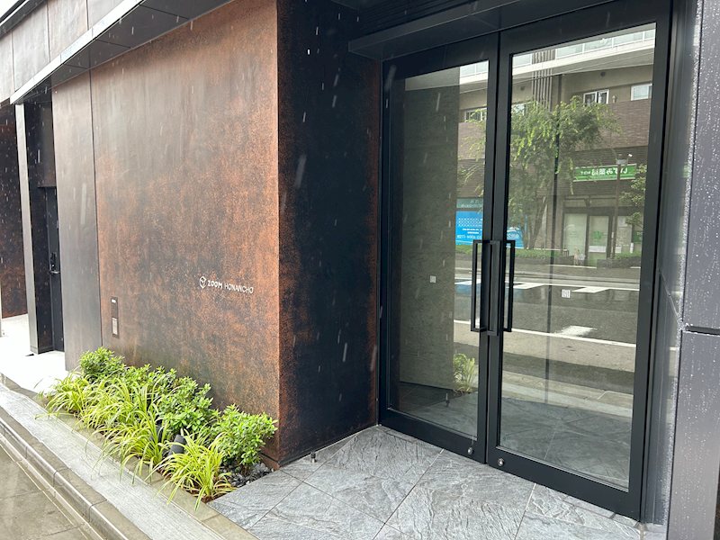 ZOOM方南町  エントランス