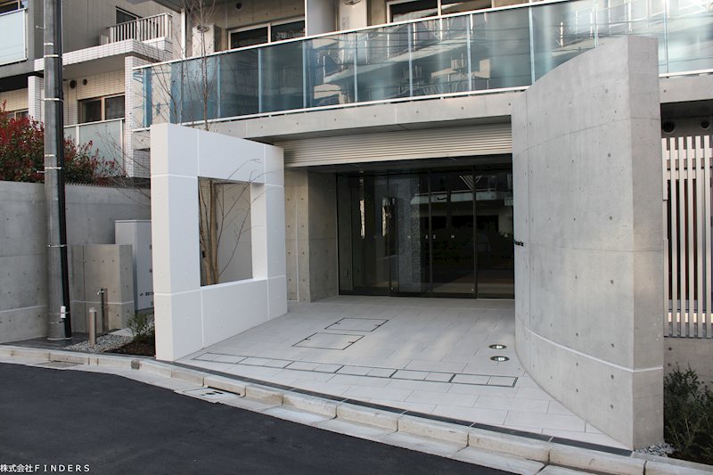 ZOOM高田馬場WEST エントランス