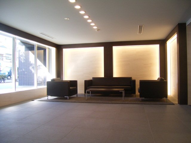ZOOM横浜SQUARE ロビー